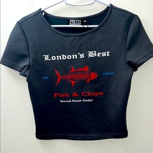 ✨🆕BNWT!Pretty Damage Cropped Tshirt!Brand New Never Worn!Sz Small!✨